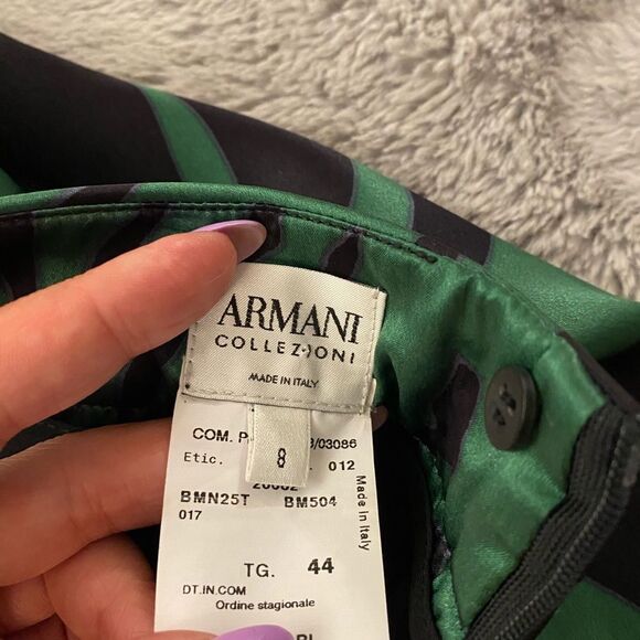 Armani Collezioni 100% satin silk tulip skirt, size 8 - Picture 9 of 10